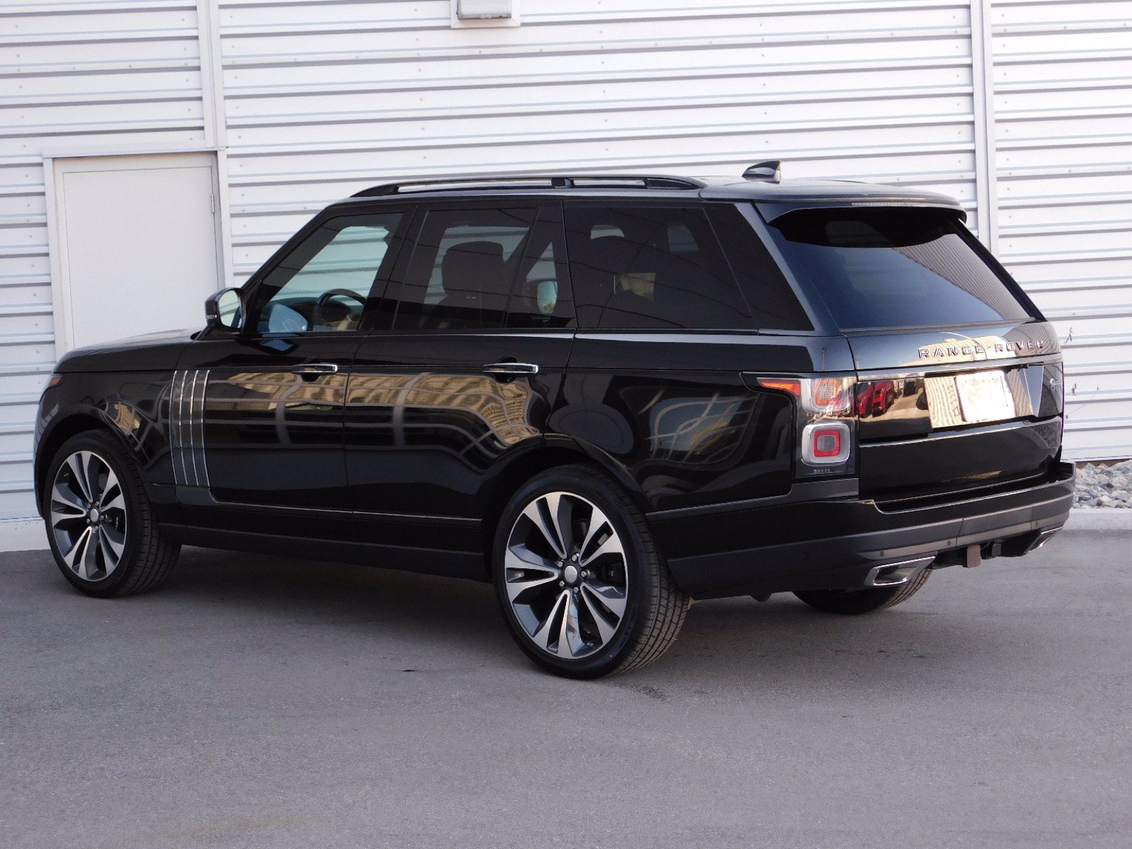 Range Rover SV Autobiography